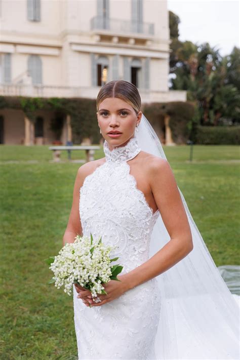 sofia richie wedding bouquet.